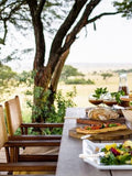 Desayuno tradicional frente al Ngorongoro